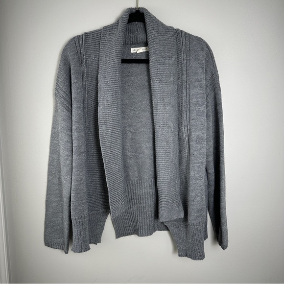 Aeropostale Cardigan Medium Sparkly Grey Knit Open Sweater Warm Long Sleeve - Picture 1 of 3